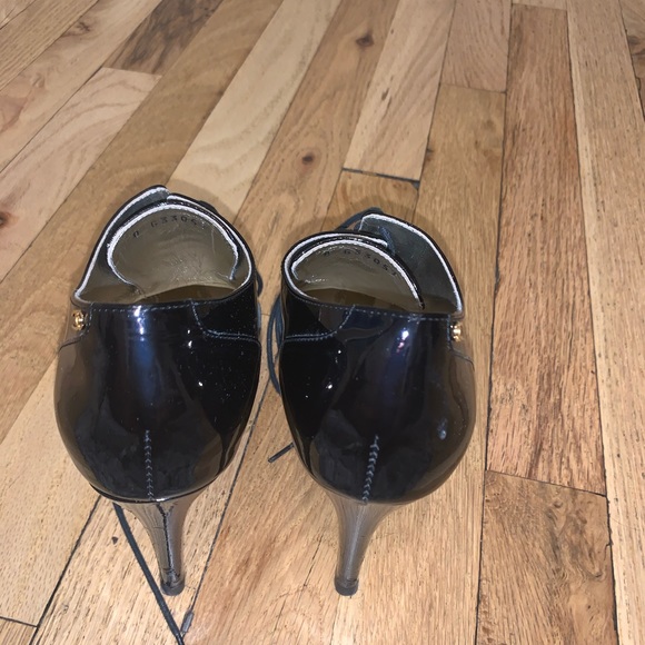 CHANEL Black Patent Leather 17A Lace Up Heel - Picture 6 of 9